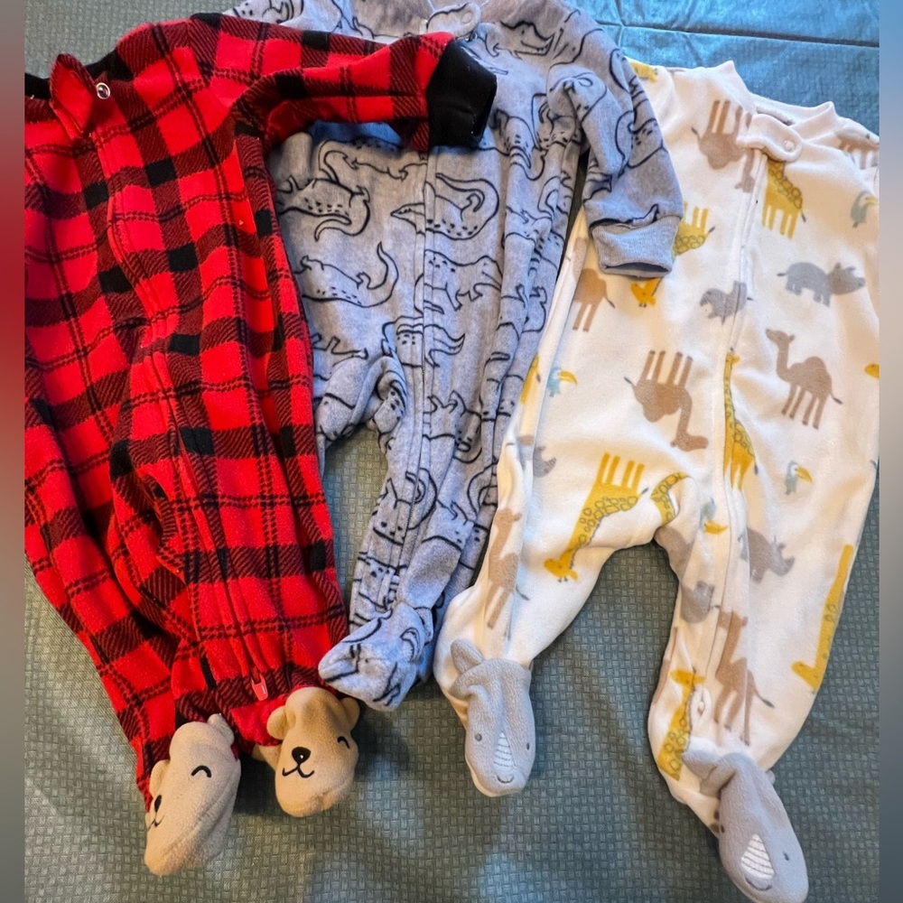 CARTERS pajamas